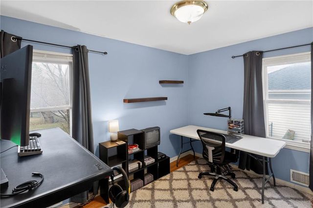 9147 MAIN Street, Kansas City, MO 64114