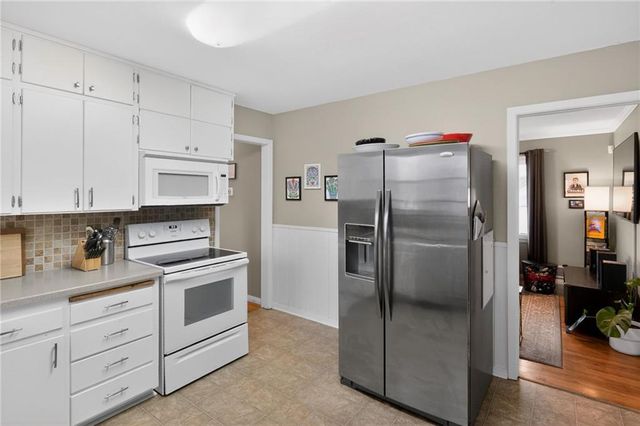 9147 MAIN Street, Kansas City, MO 64114