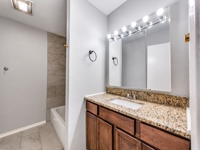 206 Westview Terrace, Arlington, TX 76013