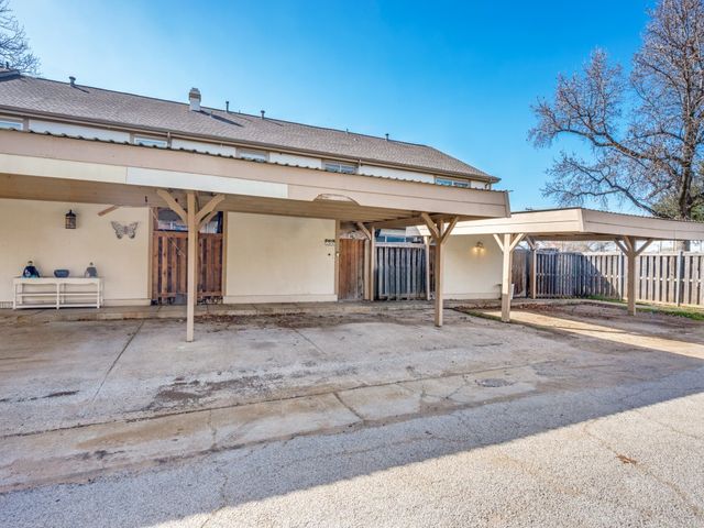 206 Westview Terrace, Arlington, TX 76013