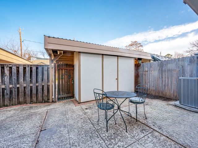 206 Westview Terrace, Arlington, TX 76013