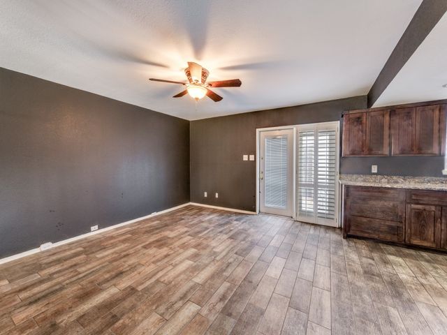 206 Westview Terrace, Arlington, TX 76013