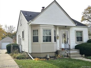 23111 Cleveland Street, Dearborn, MI 48124