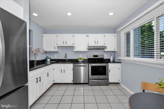 10120 NIGHTINGALE ST, Gaithersburg, MD 20882