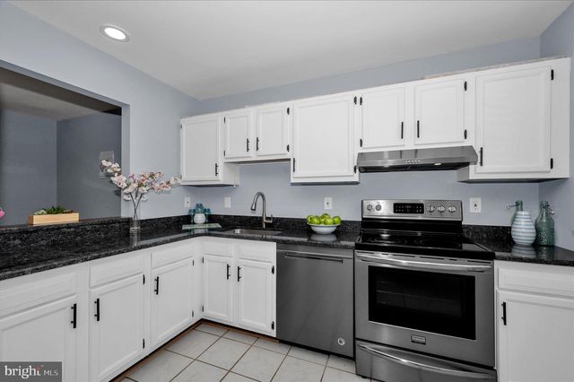 10120 NIGHTINGALE ST, Gaithersburg, MD 20882