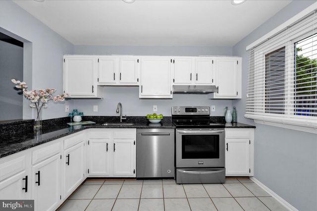 10120 NIGHTINGALE ST, Gaithersburg, MD 20882