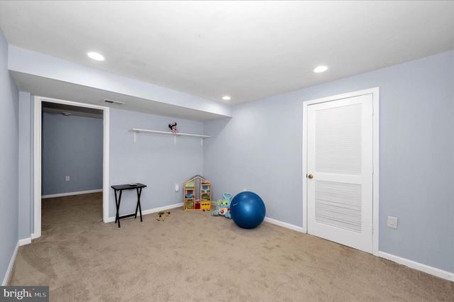 10120 NIGHTINGALE ST, Gaithersburg, MD 20882