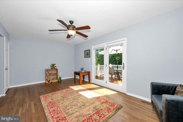 10120 NIGHTINGALE ST, Gaithersburg, MD 20882