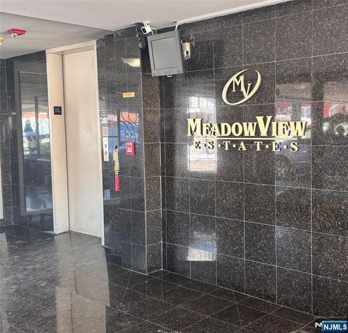 65 Fairview Street 3C, Palisades Park, NJ 07650