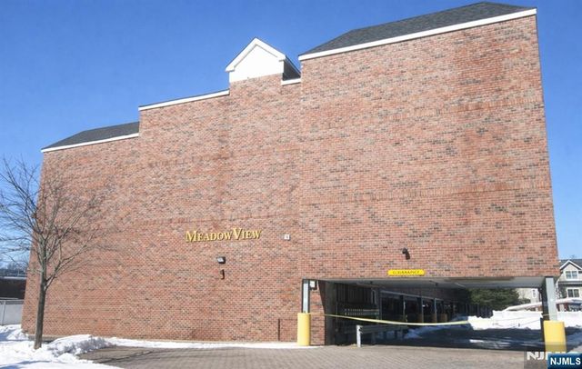 65 Fairview Street 3C, Palisades Park, NJ 07650