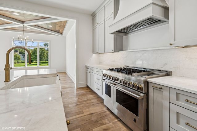 4411 Woodward Avenue, Downers Grove, IL 60515
