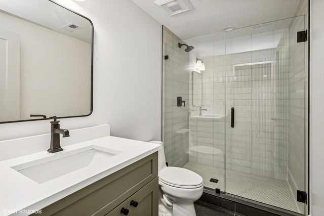 4411 Woodward Avenue, Downers Grove, IL 60515