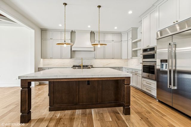 4411 Woodward Avenue, Downers Grove, IL 60515