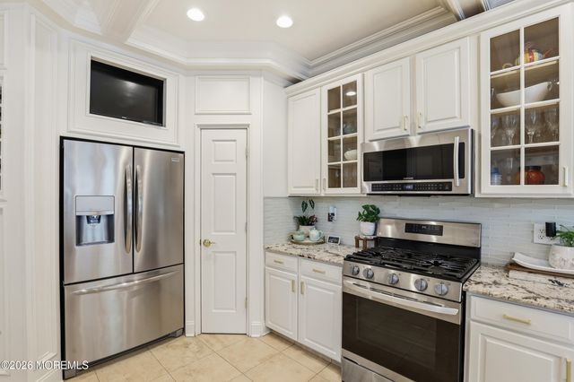 59 Greenwich Drive, Jackson, NJ 08527