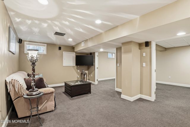 59 Greenwich Drive, Jackson, NJ 08527