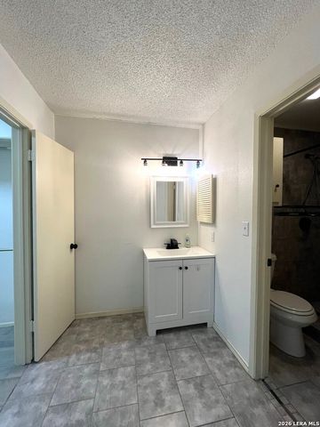 6718 Chelsea Wood, San Antonio, TX 78239