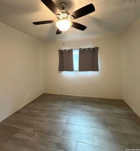 6718 Chelsea Wood, San Antonio, TX 78239
