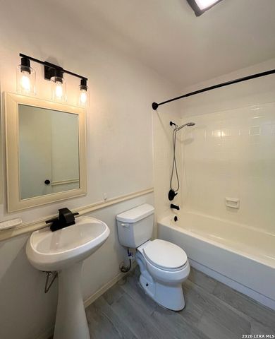 6718 Chelsea Wood, San Antonio, TX 78239