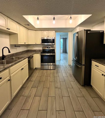 6718 Chelsea Wood, San Antonio, TX 78239