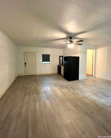 6718 Chelsea Wood, San Antonio, TX 78239