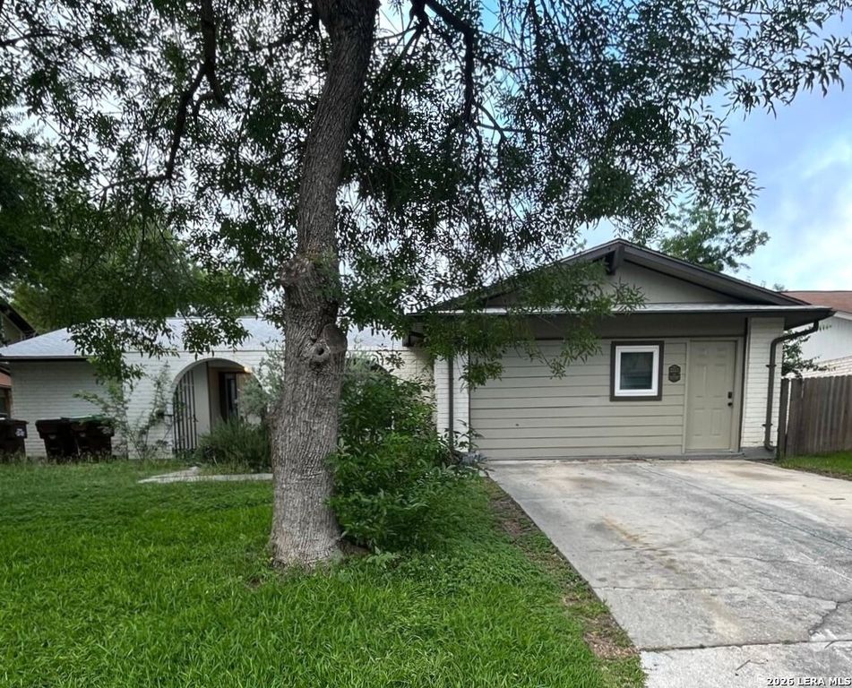 6718 Chelsea Wood, San Antonio, TX 78239