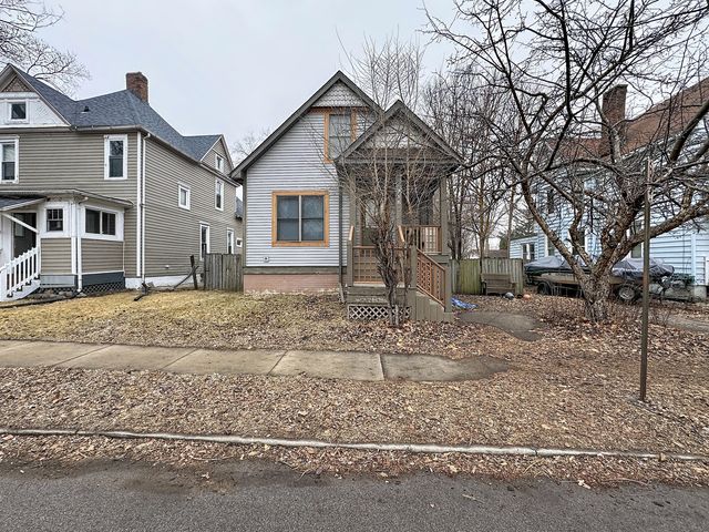 716 15th Street, Rock Island, IL 61201