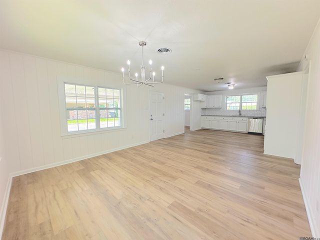 9156 W Pomona Dr, Baton Rouge, LA 70815