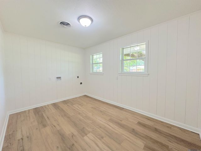 9156 W Pomona Dr, Baton Rouge, LA 70815