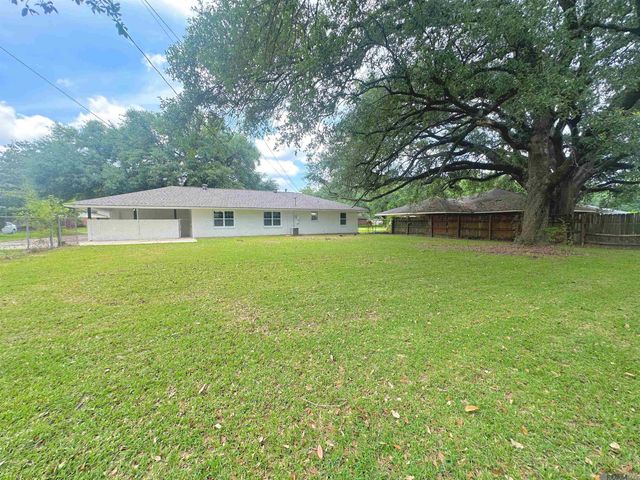 9156 W Pomona Dr, Baton Rouge, LA 70815
