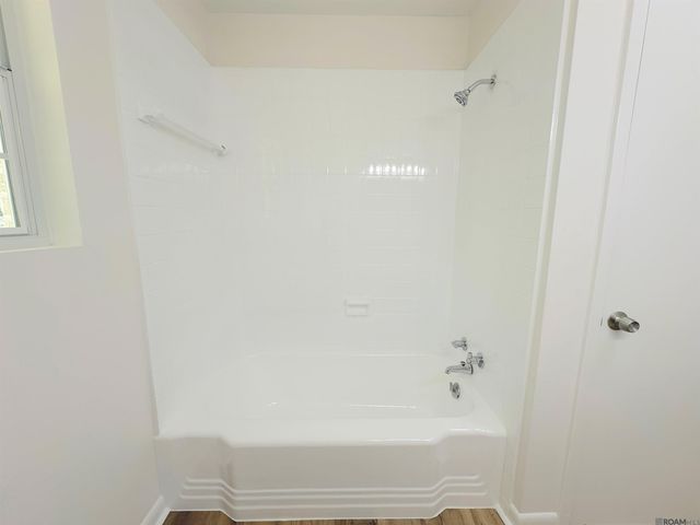 9156 W Pomona Dr, Baton Rouge, LA 70815