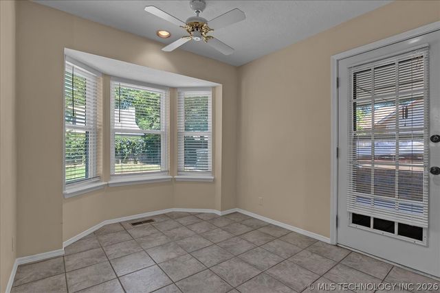2412 W Twin Oaks Street, Broken Arrow, OK 74011