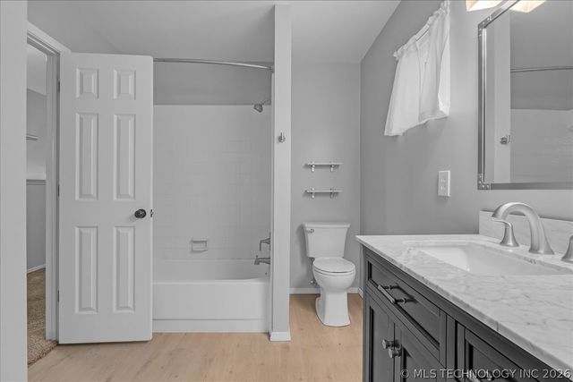 2412 W Twin Oaks Street, Broken Arrow, OK 74011