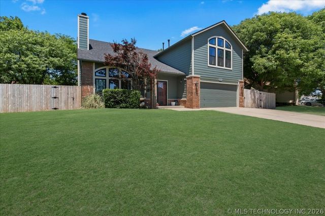 2412 W Twin Oaks Street, Broken Arrow, OK 74011