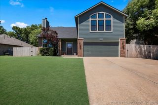2412 W Twin Oaks Street, Broken Arrow, OK 74011