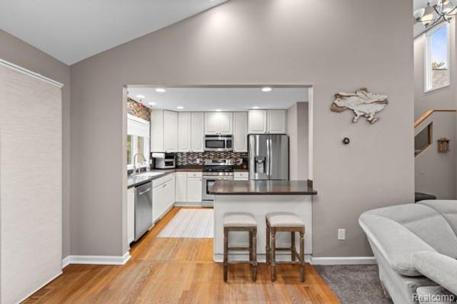 9533 Chaumont Drive, Commerce Twp, MI 48382