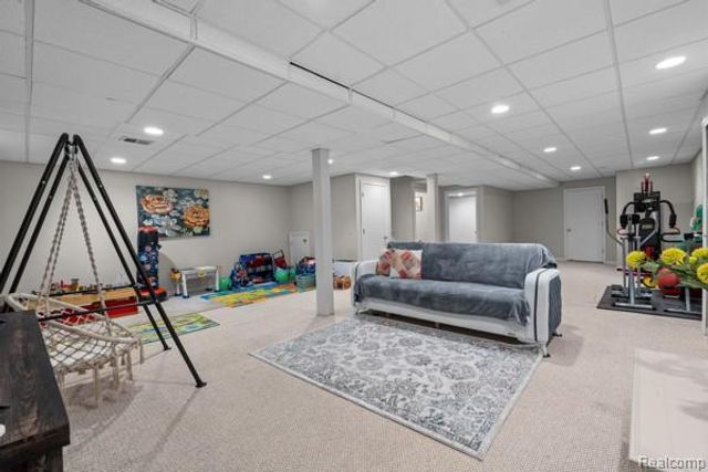 9533 Chaumont Drive, Commerce Twp, MI 48382