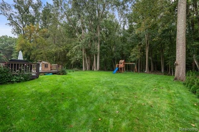 9533 Chaumont Drive, Commerce Twp, MI 48382