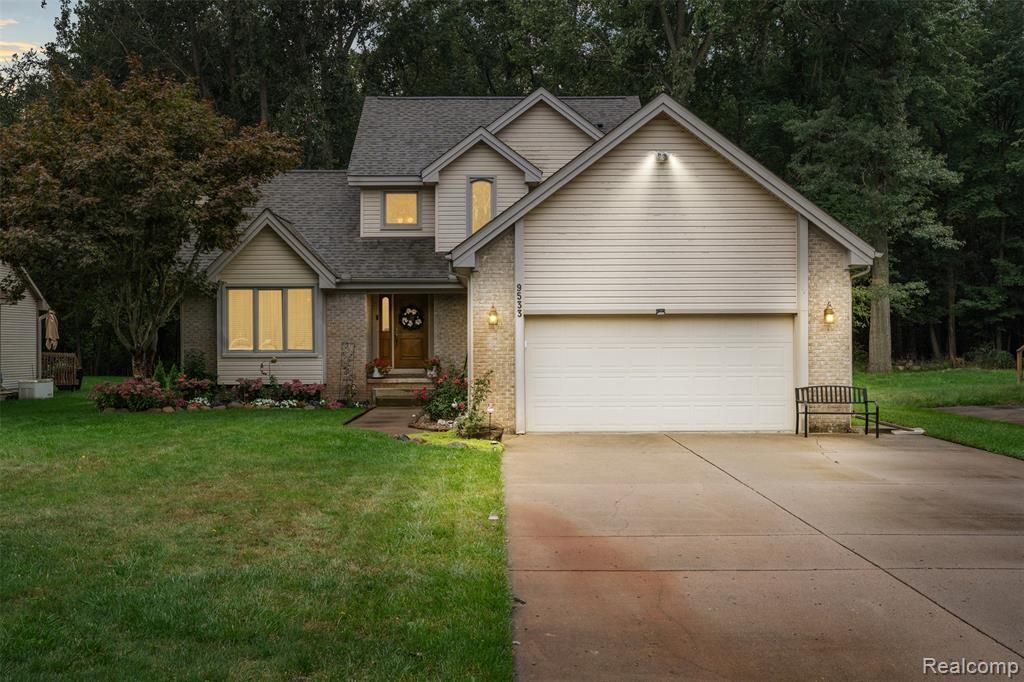 9533 Chaumont Drive, Commerce Twp, MI 48382
