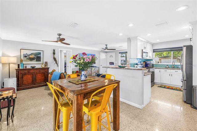 6800 17TH STREET S, St Petersburg, FL 33712