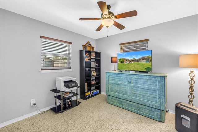 6800 17TH STREET S, St Petersburg, FL 33712