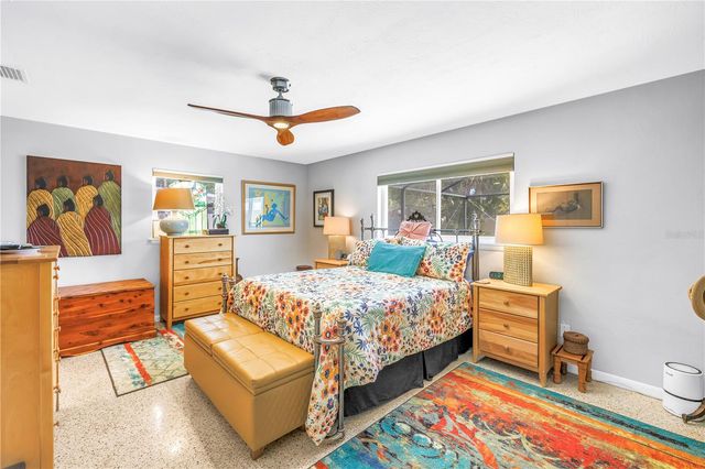 6800 17TH STREET S, St Petersburg, FL 33712