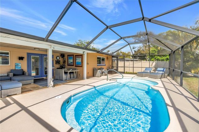 6800 17TH STREET S, St Petersburg, FL 33712