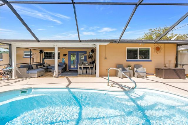 6800 17TH STREET S, St Petersburg, FL 33712