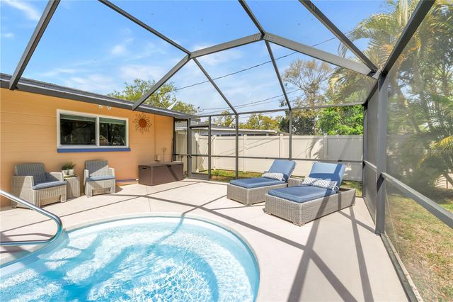 6800 17TH STREET S, St Petersburg, FL 33712