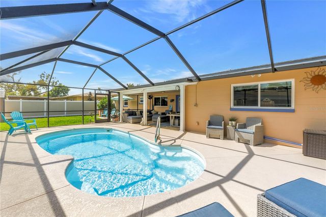 6800 17TH STREET S, St Petersburg, FL 33712
