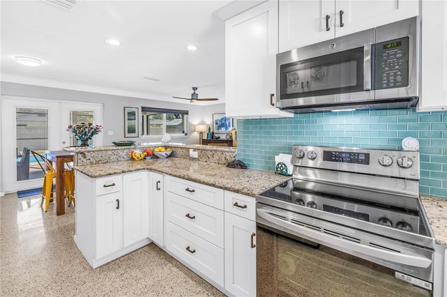 6800 17TH STREET S, St Petersburg, FL 33712