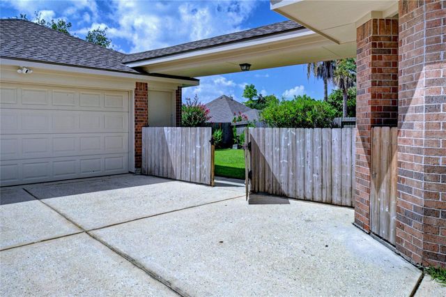 24818 Corbin Gate Drive, Spring, TX 77389