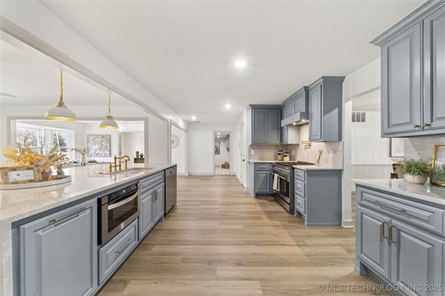 8324 S Indianapolis Avenue, Tulsa, OK 74137