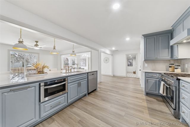 8324 S Indianapolis Avenue, Tulsa, OK 74137