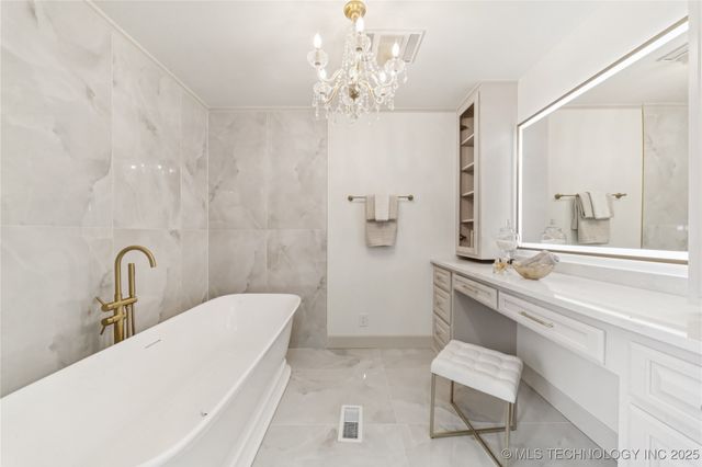 8324 S Indianapolis Avenue, Tulsa, OK 74137